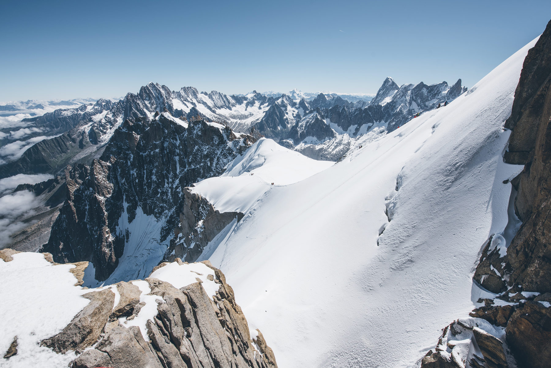 Point de vue depuis l'Aiguille du Midi à Chamonix