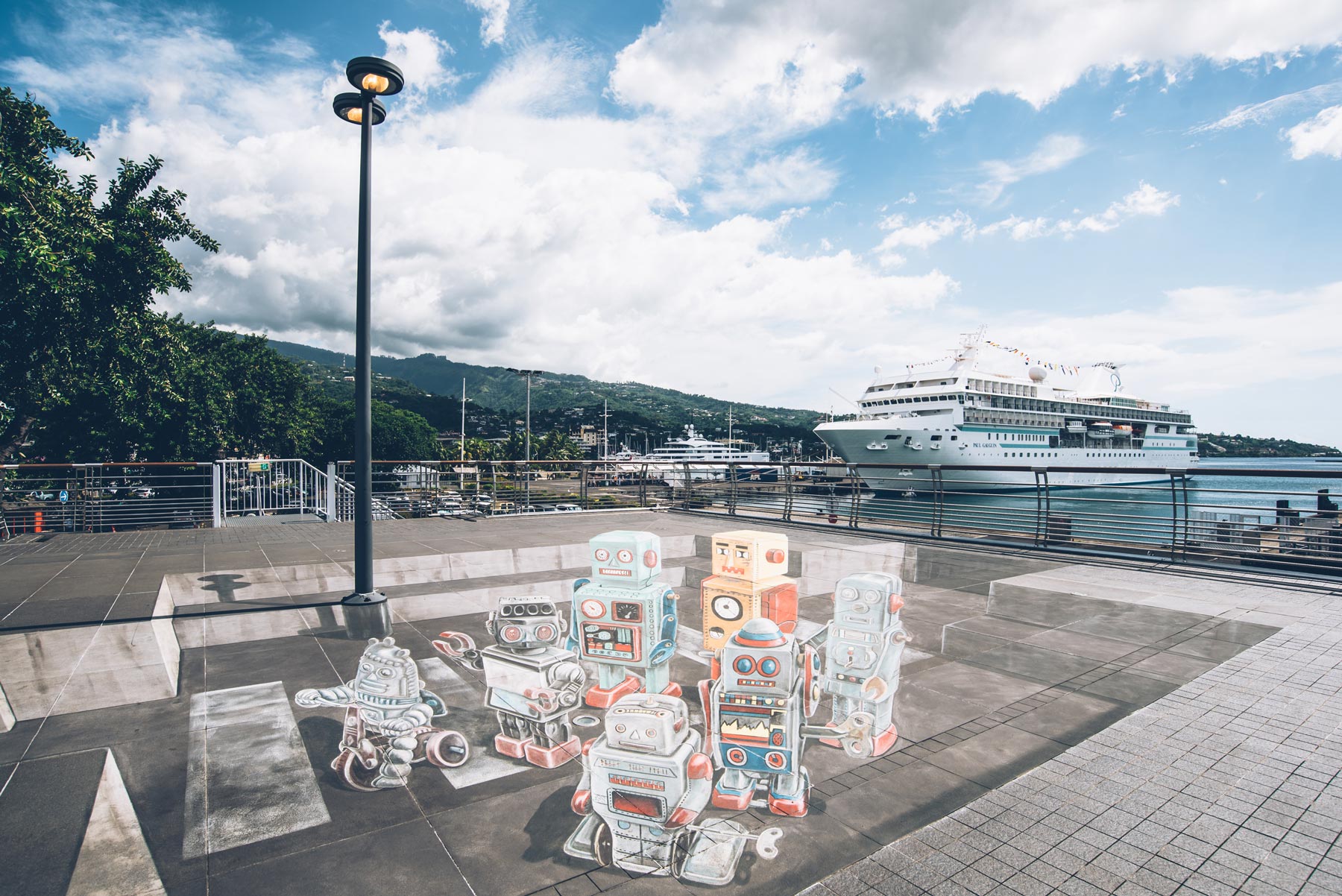 Bateau de Croisière Paul Gauguin, Papeete, Tahiti