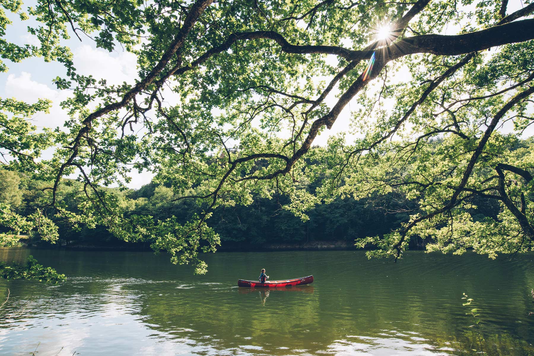 Faire du canoe canadien dans le Morvan