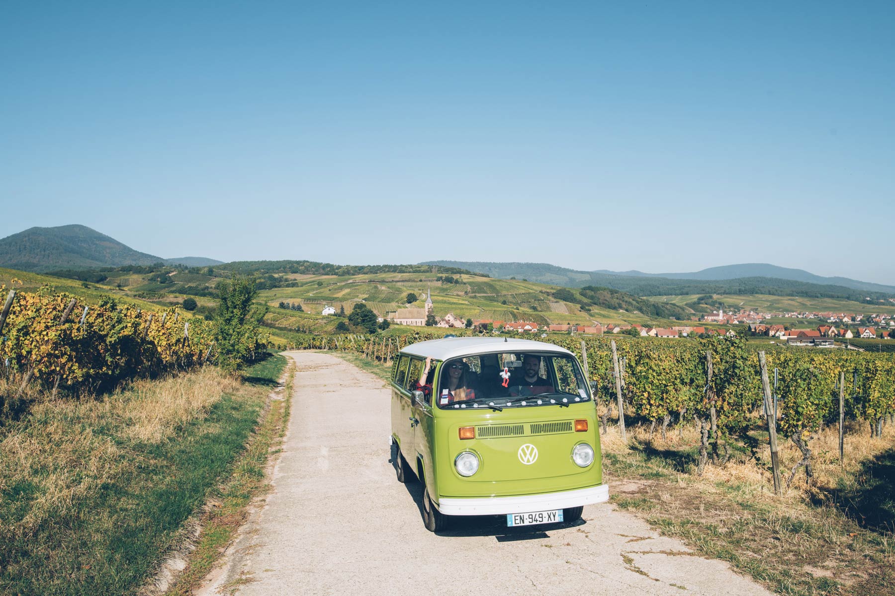 La route des vins en combi T2 VW, Vino Varlot