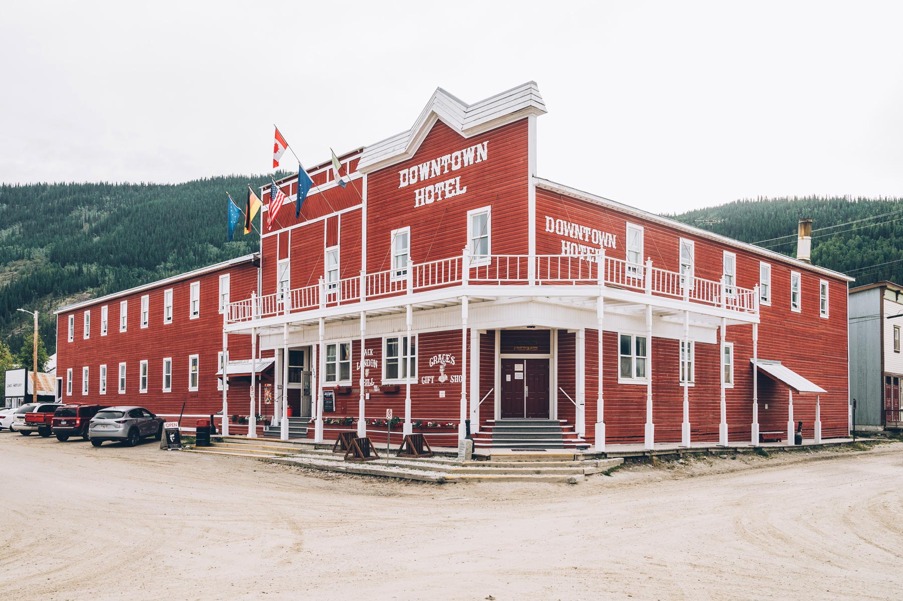 Dawson city, Downtown Hotel