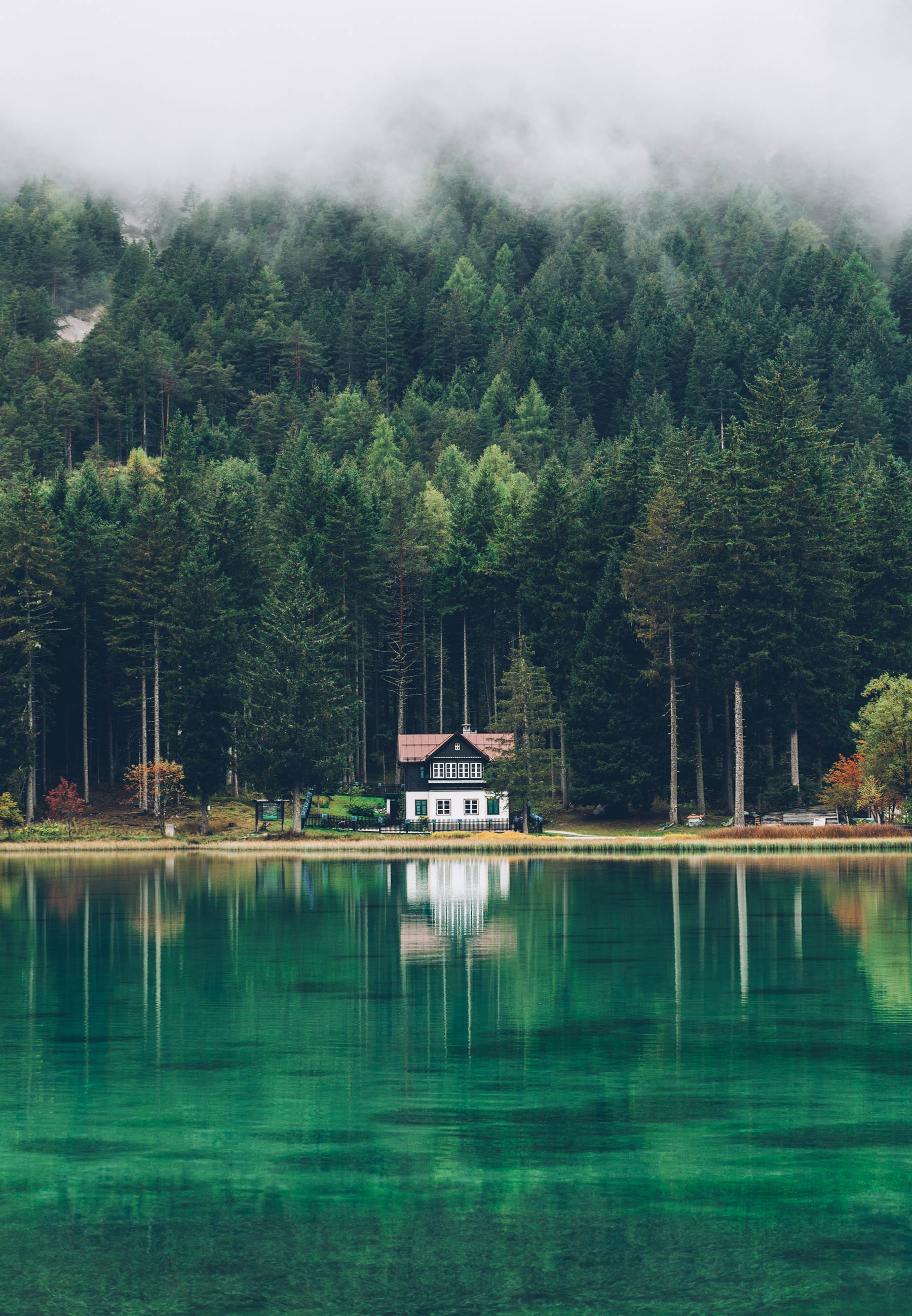 Lago di Dobbiaco, Dolomites