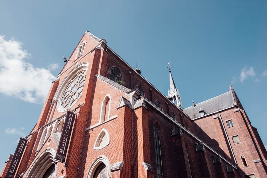 Dormir dans une église en Belgique